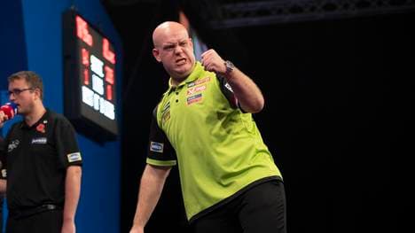 Michael van Gerwen hat beim Grand Slam of Darts seinen zweiten Sieg geholt