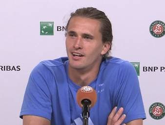 Ganze neun Niederlagen in Folge musste Alexander Zverev schon gegen Jannik Sinner einstecken. So blickt der deutsche Tennisstar einem möglichen Aufeinandertreffen im Finale von Paris entgegen.