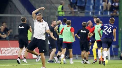 Tim Walter feierte im August 2018 mit Kiel einen klaren Sieg in Hamburg