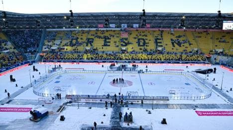 Das Dresdner Rudolf-Harbig-Stadion als Eishockey-Bühne