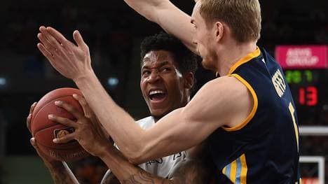 Niels Giffey (rechts) spielt seit 2014 für ALBA Berlin