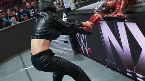 Cora Jade (l.) feierte bei NXT ihr WWE-Comeback