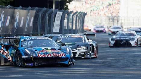 Nach schwerem Crash - Schumacher mit gebrochenem Lendenwirbel