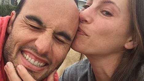 So glücklich zeigt sich Landon Donovan im Netz.