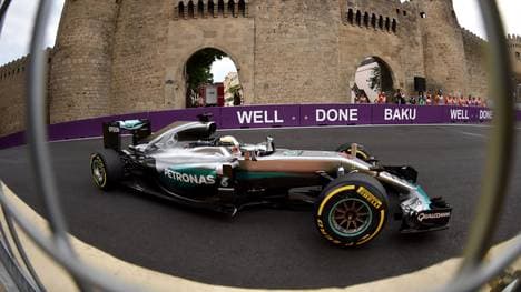 AUTO-PRIX-F1-AZE-EUROPEAN-PRACTICE