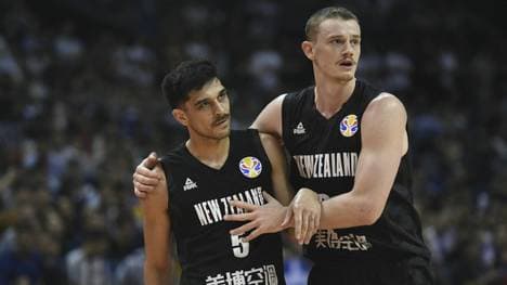 Finn Delany (r.) wechselt in die Bundesstadt