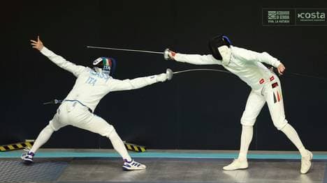 Lukas Bellmann (r.) wird getroffen