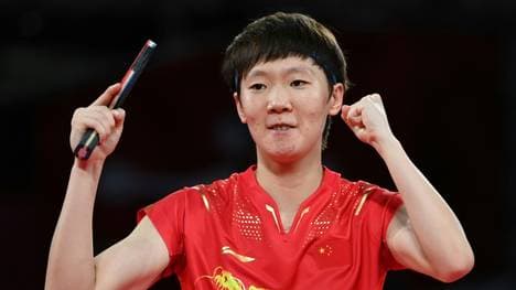 Wang Manyu spielt gemeinsam mit Kanak Jha