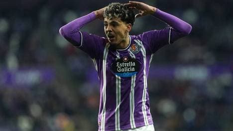 Adam Aznou spielt auf Leihbasis für Real Valladolid