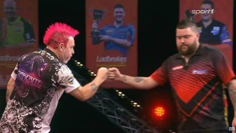 Peter Wright (l.) und Michael Smith duellierten sich auf höchstem Niveau