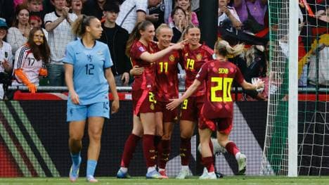 Souveräner Auftritt: Die DFB-Frauen jubeln in Bremen