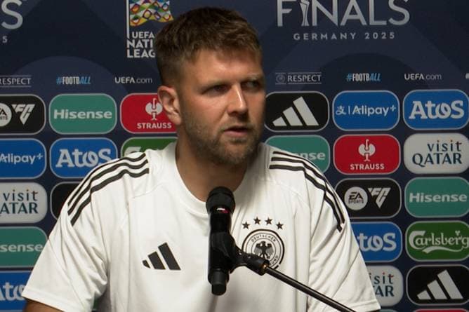 "Deswegen renne ich beim Schiri rum"