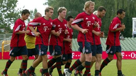 Ex-Bayern-Profi Zvjezdan Misimovic (3.v.l.) lässt kein gutes Haar an seinem Ex-Klub