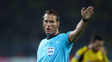 Danny Makkelie pfeift das WM-Quali Spiel der deutschen Nationalmannschaft gegen Nordirland