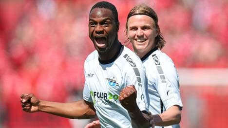 Hält sich der SCP (im Bild: Ilyas Ansah) mit einem Sieg im Schalke Paderborn Tipp im Aufstiegsrennen? 
