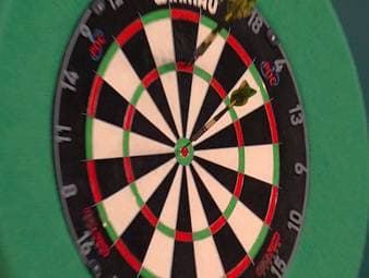 Brendon Dolan ist der dritte Spieler der Darts-WM 2026, der den Big Fish checkt. Mit dem Finish führt er 2:0 gegen Tavis Dudeney und ist mit einem Bein in der zweiten Runde.