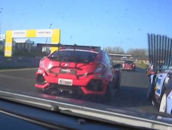 Fehlstart! Gibt der Tabellenführer die Meisterschaft her?