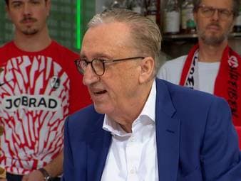 Serge Gnabry hat seinen Vertrag beim FC Bayern München wohl verlängert. Die Höhe seines Gehalt entsetzt den Doppelpass.