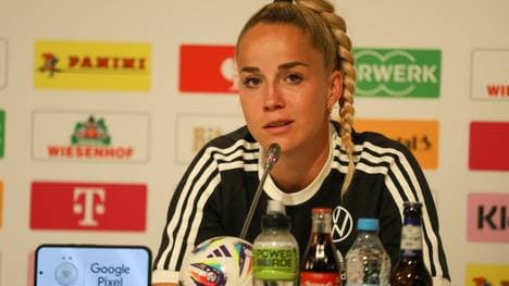 Gwinn wird bei der EM mit der Regenbogenbinde auflaufen