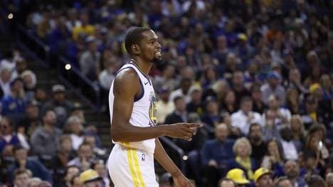 Phoenix Suns v Golden State Warriors