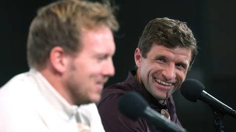 Julian Nagelsmann (l.) und Thomas Müller im Oktober 2023