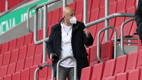 Klaus Hofmann kritisiert das Verhalten des Profifußballs