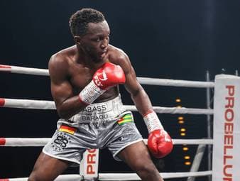 Boxer Baraou verpasst Titelvereinigung