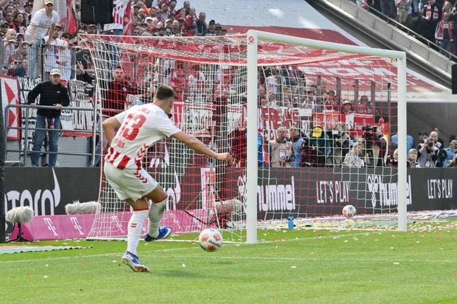 Ausgerechnet im Derby: Mega-Fehlschuss von El Mala