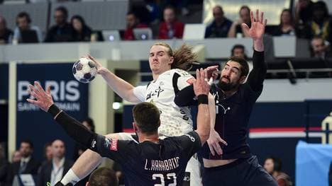 Lukas Nilsson setzt sich gegen die Brüder Karabatic von Paris Saint-Germain durch