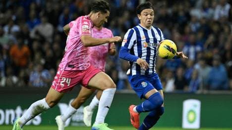 Porto-Stürmer Pepe im Duell mit Pedro Amaral 