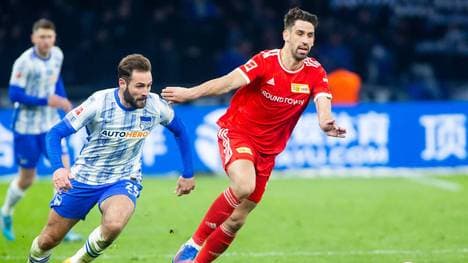 Lucas Tousart (l.) und Rani Khedira (r.) im Duell