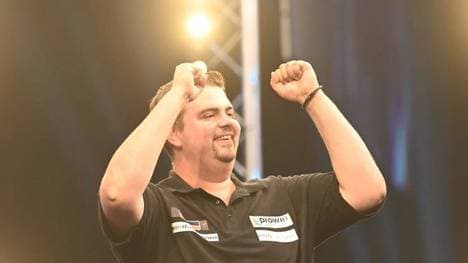 Gabriel Clemens holt sich im Tour Card Holder Qualifier das Ticket für den Grand Slam of Darts
