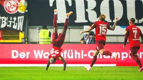 Der 1. FC Kaiserslautern besiegt den 1. FC Nürnberg mit 3:1
