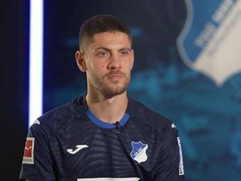 Nach dem FC Bayern zeigt die TSG Hoffenheim aktuell den besten Fußball der Liga – davon ist Andrej Kramarić überzeugt. Im Interview spricht der Offensivspieler über seine Erfahrungen bei der TSG, die Entwicklung der Mannschaft und warum Hoffenheim realistische Chancen auf die Champions League hat.