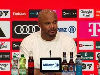 Bayern-Trainer Vincent Kompany zeigt sich beeindruckt von der Reaktion und Einstellung seiner Mannschaft.
