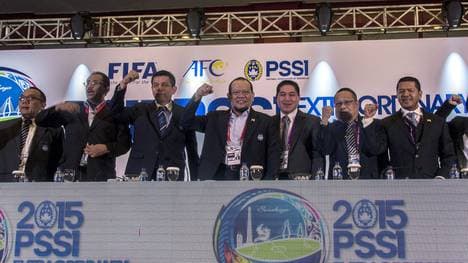 La Nyalla Mattalitti (M.) soll Gelder veruntreut haben