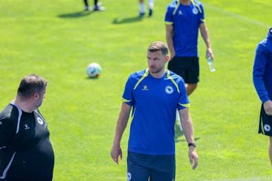 Dzeko und Co. starten in die WM