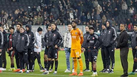 Die Profis von Eintracht Frankfurt wurden von den eigenen Fans gnadenlos ausgepfiffen