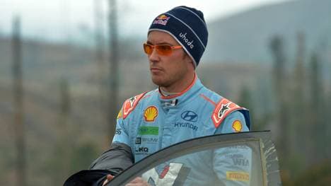 Thierry Neuville führt die WRC-Gesamtwertung an