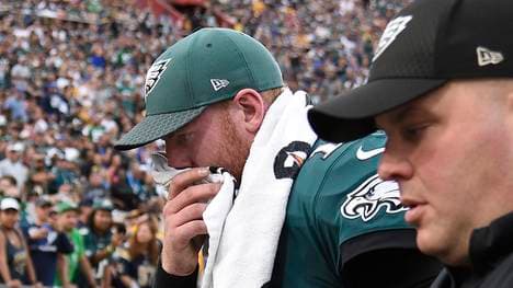 Eagles-Quarterback Carson Wentz fällt mit einem Kreuzbandriss für den Rest der Saison aus