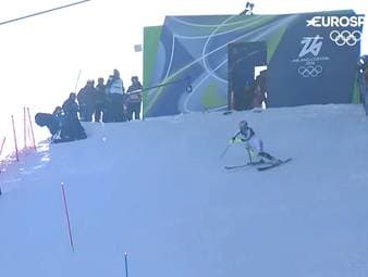 Lena Dürr geht mit Medaillenchancen in den finalen Lauf im Slalom. Sie fädelt jedoch am ersten Tor ein und zerstört damit ihre Medaillenträume. 
