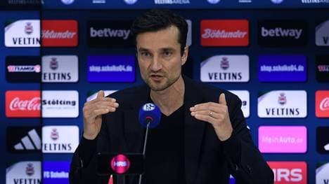 Schalke-Boss Matthias Tillmann stellt den neuen Vermarkter vor