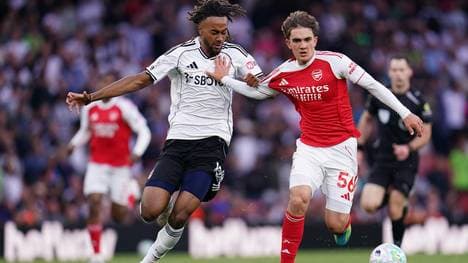 Bleibt bei Fulham: Jonah Kusi-Asare (l.)