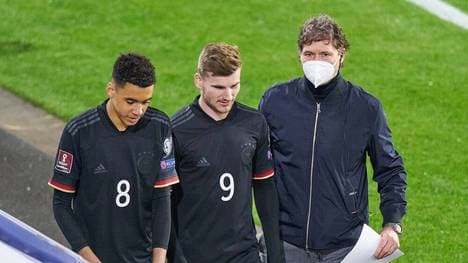 Die FIFA ließ weitreichende Regeländerungen testen - die könnten am Ende auch Ein- und Auswechslungen betreffen