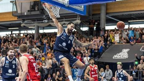 Martin Breunig und die Syntainics MBC bejubeln den Pokalsieg