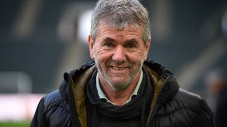 Friedhelm Funkel sagt, mit ihm habe noch niemand über eine Rückkehr nach Köln gesprochen