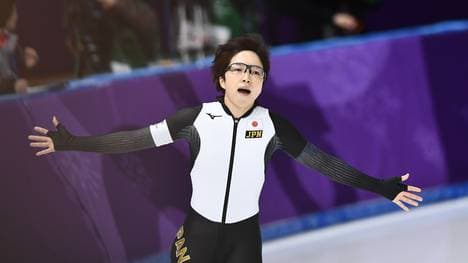 Japans Nao Kodaira triumphiert beim Eisschnelllauf über 500 m