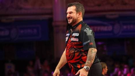 Jonny Clayton erlebt beim Queensland Darts Masters einen gebrauchten Tag