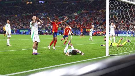 Riccardo Calafiori brachte Italien gegen Spanien mit seinem Eigentor in Rückstand