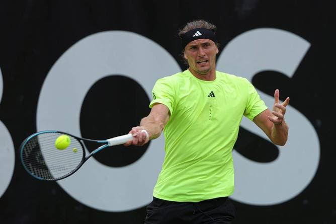 Zverev schlägt in Stuttgart auf